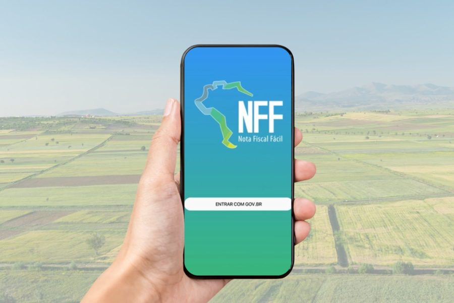 Celular com tela do aplicativo Nota Fiscal Fácil